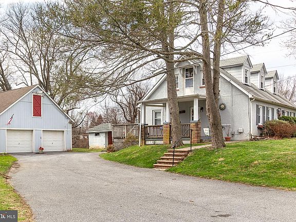 2nd image of 15914 Falls Rd