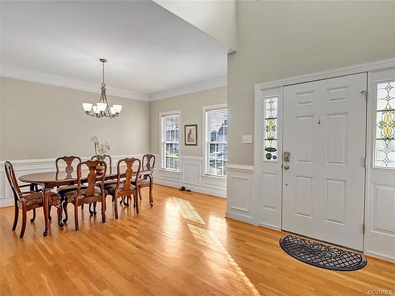 4th image of 10879 Willow Hill Ct