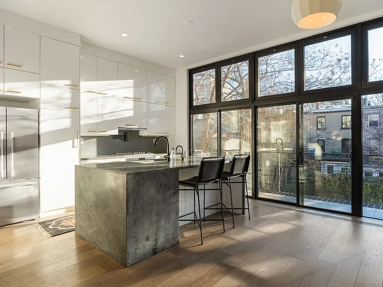 230 Bergen St #1 — Photo 15