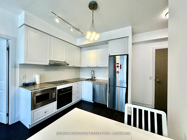 7 Kenaston Gdns #329 — Photo 14