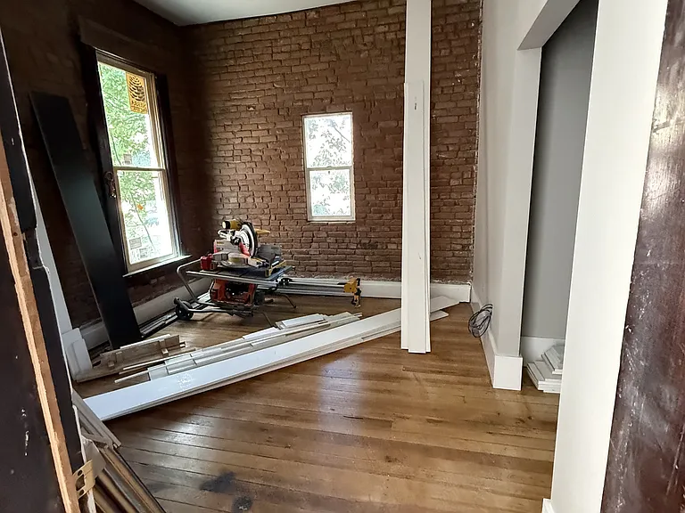 201 W Main St #9 — Photo 2