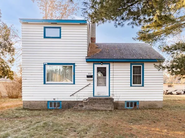 833 Larch St, Cloquet, MN 55720