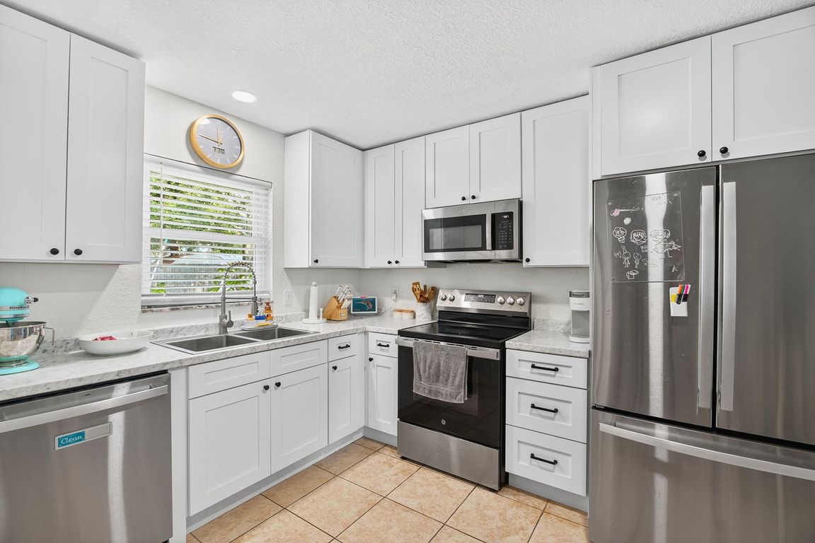 next background image