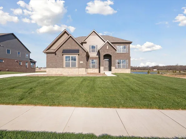 11963 Romeo Ln, Washington, MI 48094