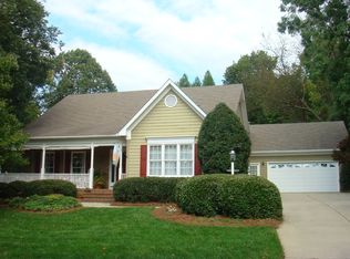 12 Brookglen Ln, Greensboro, NC 27410