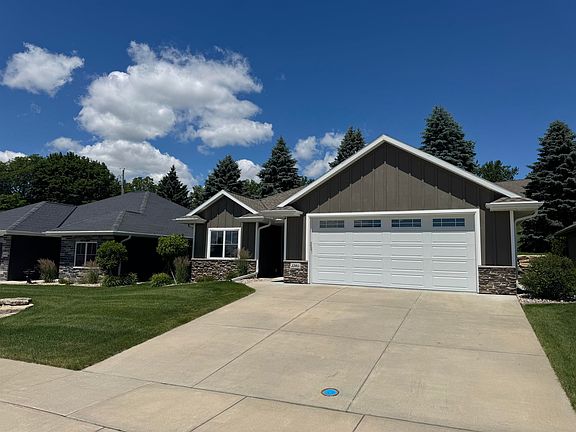 2nd image of 3346 Stone Ridge Dr #13