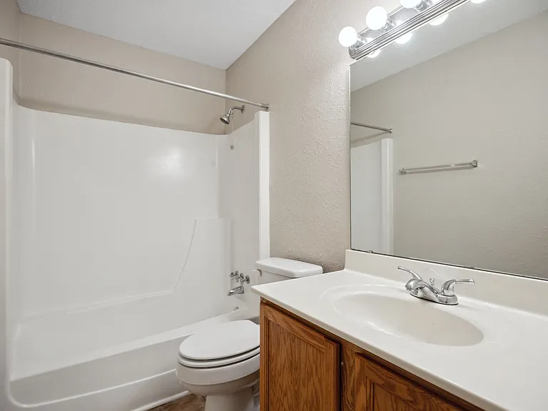 Sumter Square Apartments — Photo 29