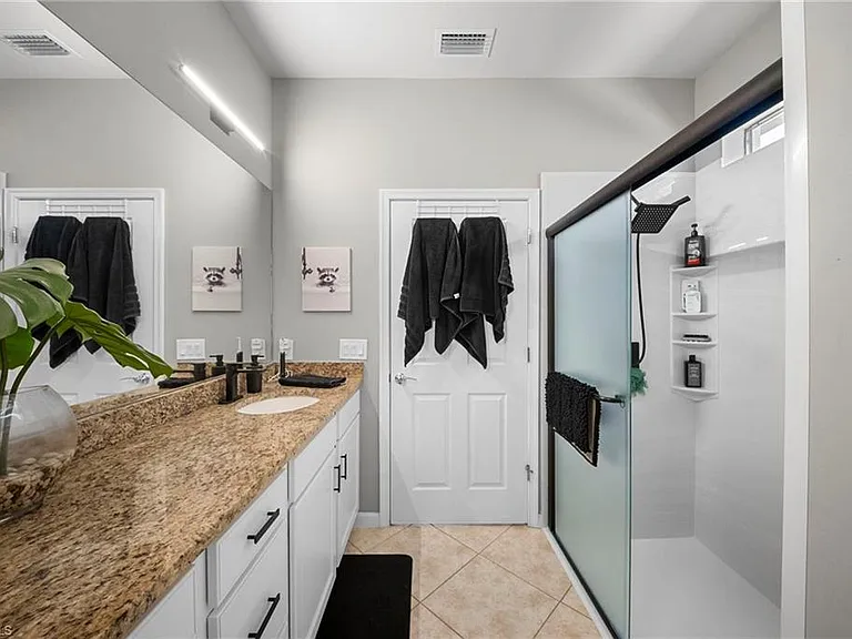 7052 Live Oak Dr — Photo 25