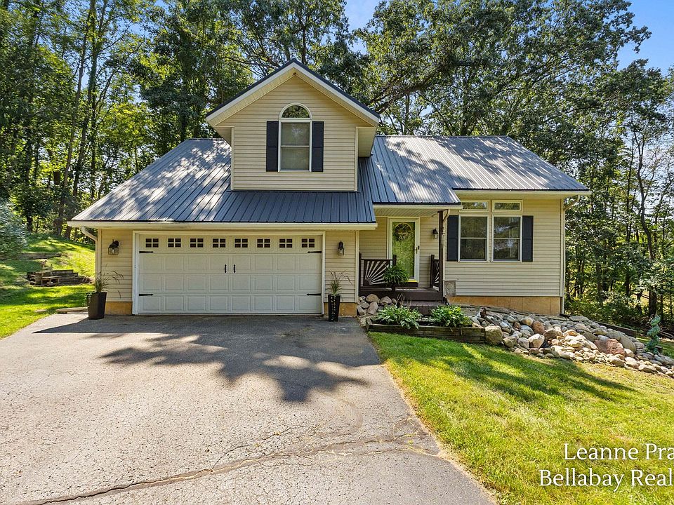 1st image of 2575 Heath Rd