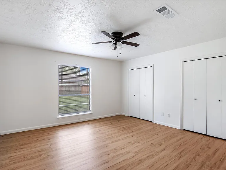 212 Normal Park Dr — Photo 5