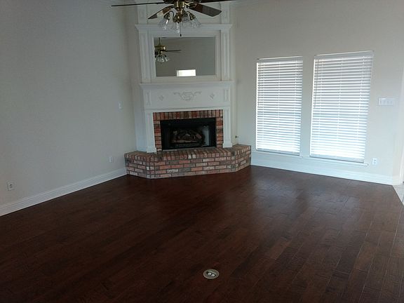 4th image of 2325 Windsor Ct