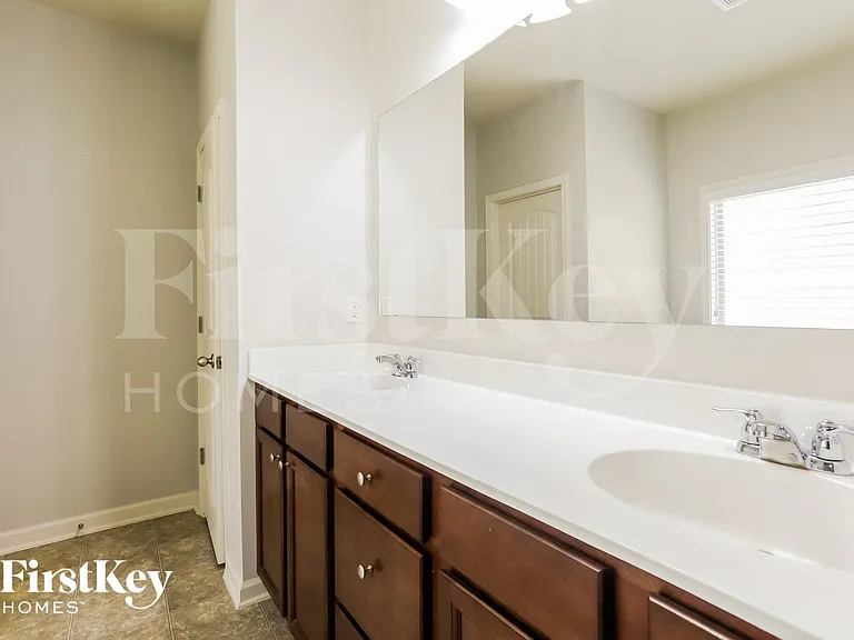 7768 Old Thyme Rd — Photo 8