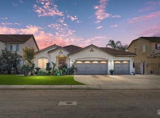 5523 Viewcrest Dr, Bakersfield, CA 93313