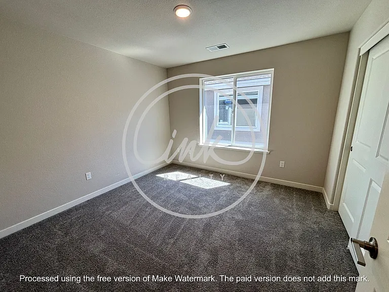 608 Crossing Cir — Photo 11