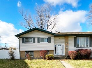 900 Arthur Dr, Lombard, IL 60148