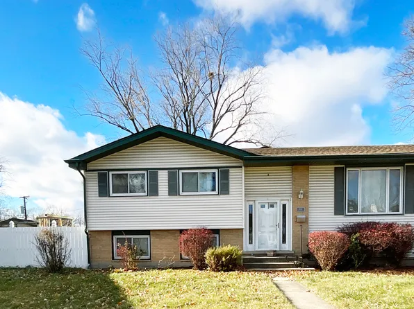 900 Arthur Dr, Lombard, IL 60148