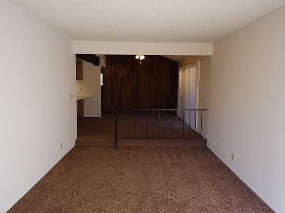 4th image of 1313 Oak Terrace Ct