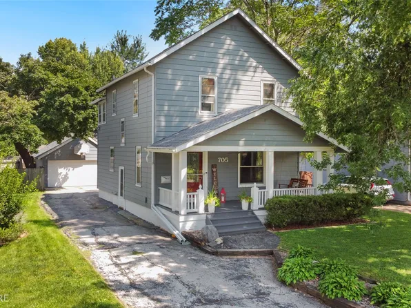 705 38th St, Des Moines, IA 50312