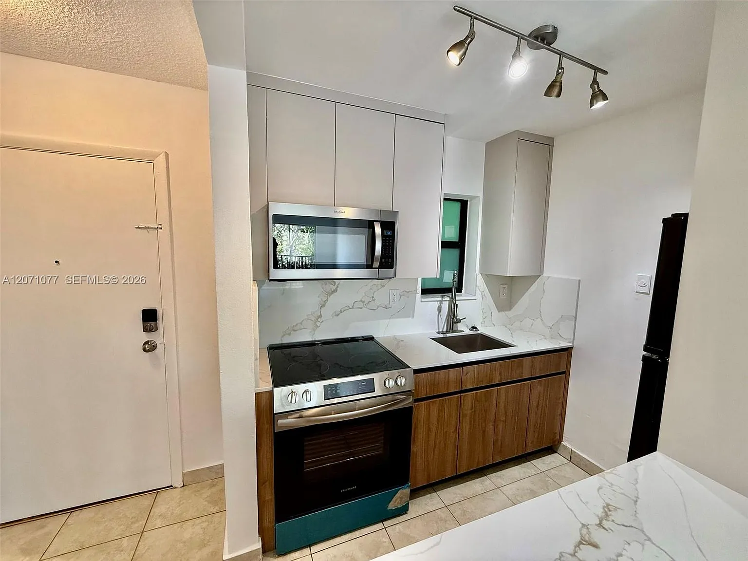 Villa Del Sol Condo — Photo 2