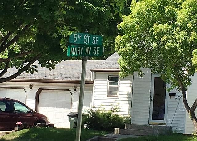1st image of 502 Mary Ave SE