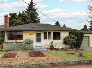 12831 SE Salmon St, Portland, OR 97233