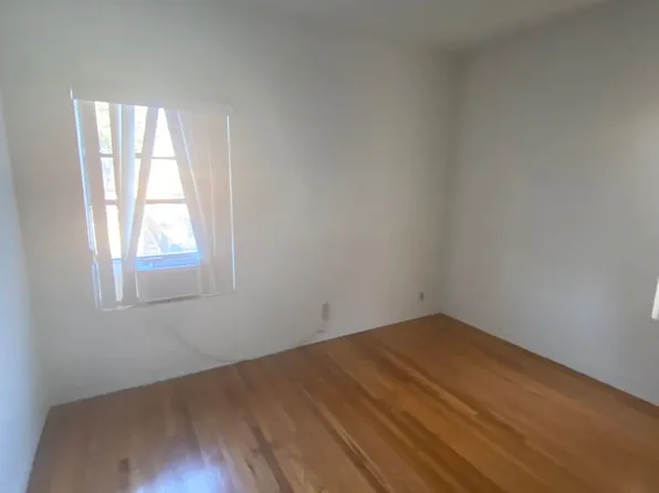 Shenandoah -1100 - (Owner pays bills), 1100 S Shenandoah St #1102-1/2, Los Angeles, CA 90035