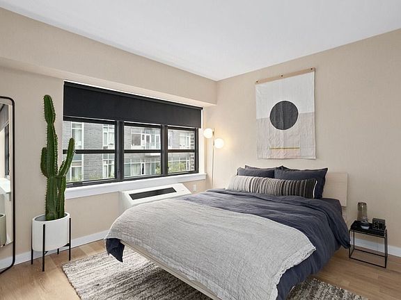 5th image of 66 Ainslie St #5E