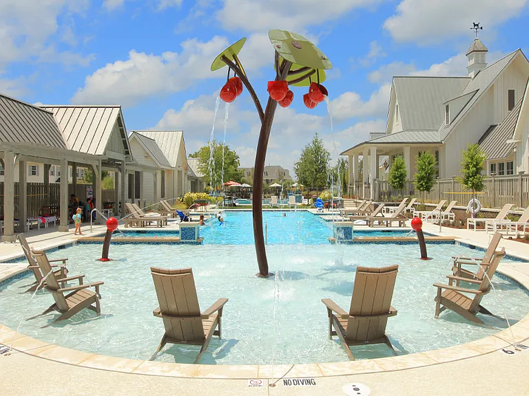 2504 Lazy Dog Ln — Photo 36