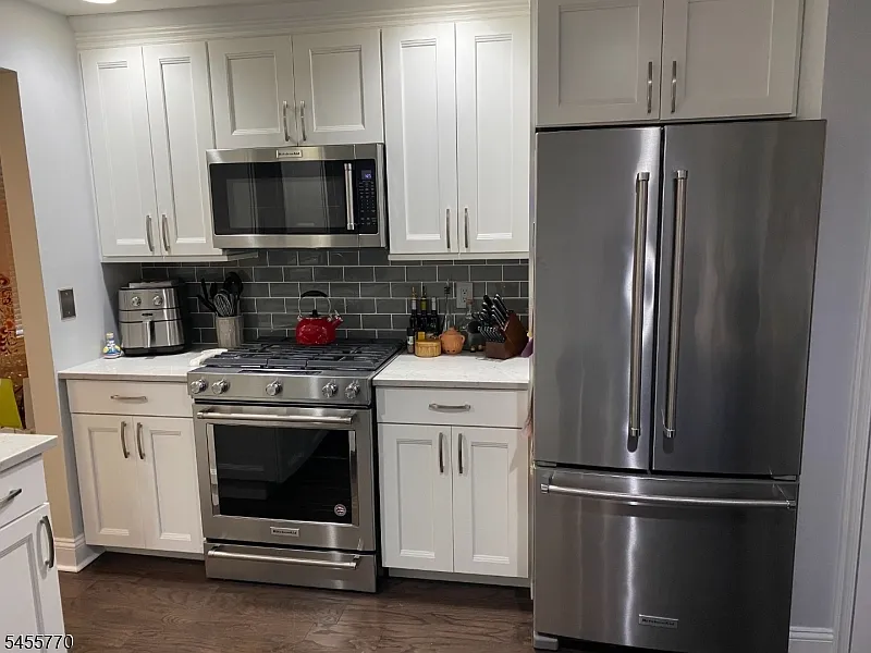 1 bed, 1.0 bath, $2,750 — Photo 4