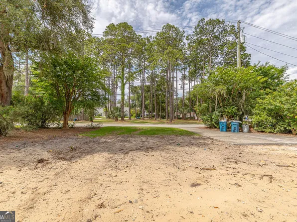 913 Mallery St, Saint Simons Island, GA 31522