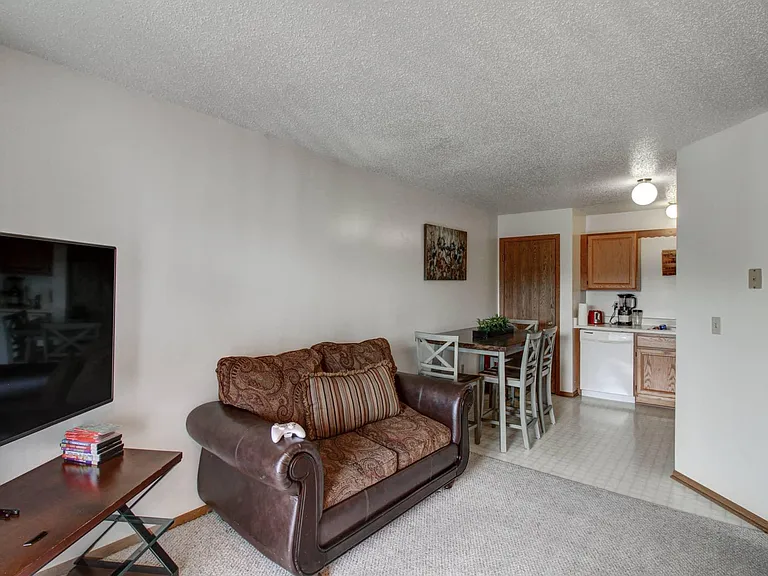 217 NE 12th Street Pl — Photo 9