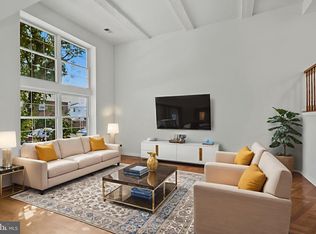 8334 Shady Grove Cir, Manassas, VA 20110