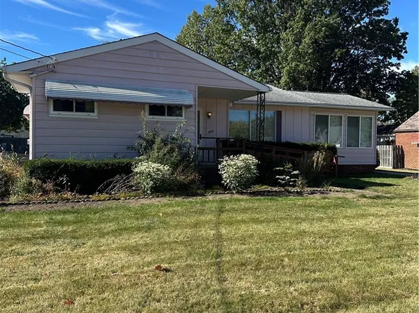 1824 Robindale St, Wickliffe, OH 44092