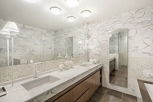 Sold by Stribling | media 24