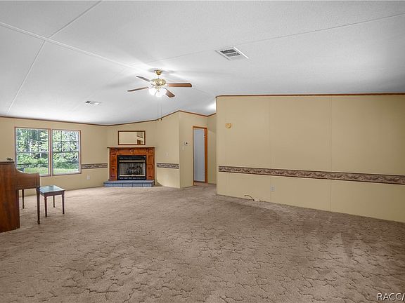 5th image of 2349 NE 46th Cir