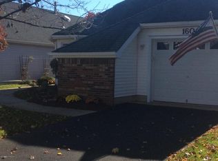 160 Cherry Tree Ct, Freehold, NJ 07728