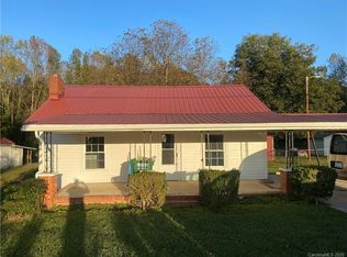 1112 N 14th St, Bessemer City, NC 28016