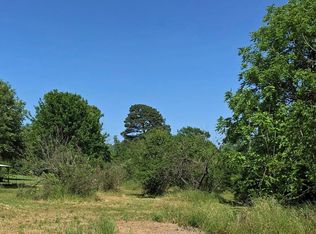 1802 Bassett Rd, Palestine, TX 75803