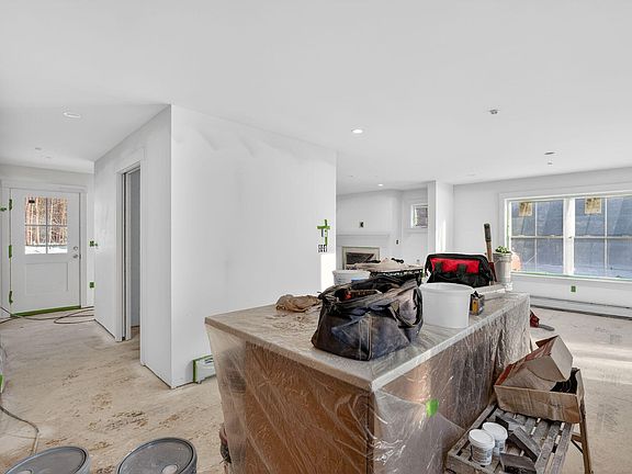 4th image of 17 Lochwood Drive