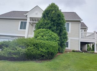 3354 Ravinia Cir, Aurora, IL 60504