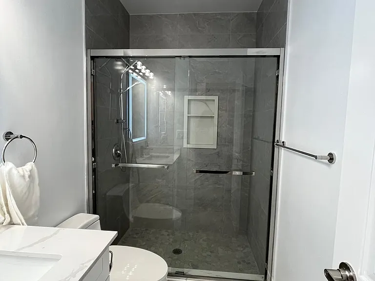 213 Osler St #2 — Photo 11