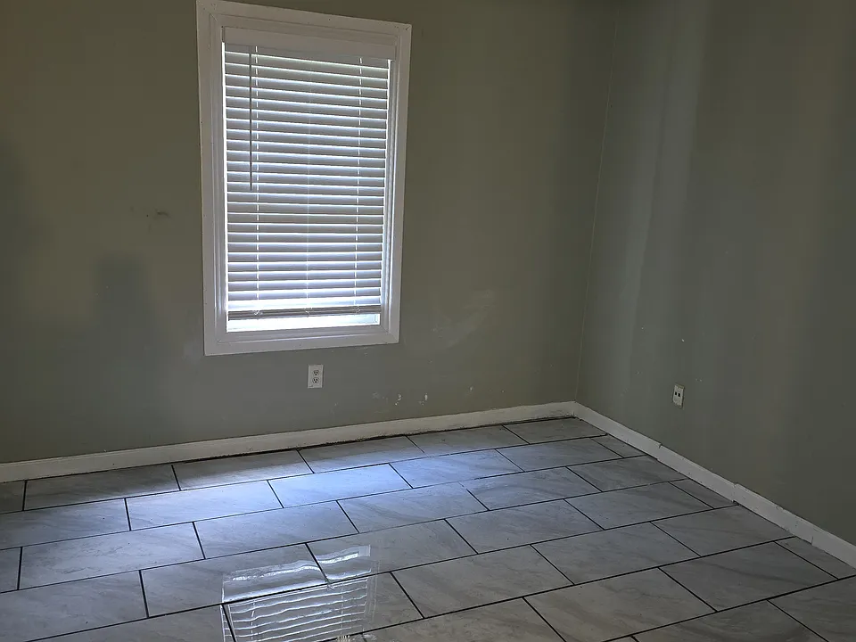 3607 Woodbriar Cir
