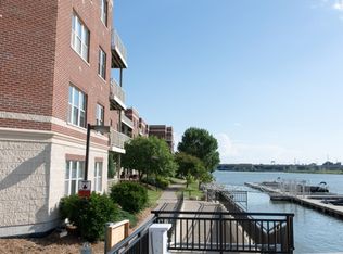 118 S Washington Street #426A, Green Bay, WI 54301