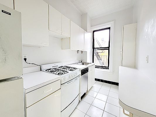 3rd image of 207 Columbus Ave APT E