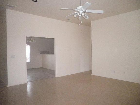 3rd image of 2606 Eastwood Dr