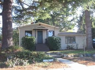 10712 1st Ave NW, Seattle, WA 98177