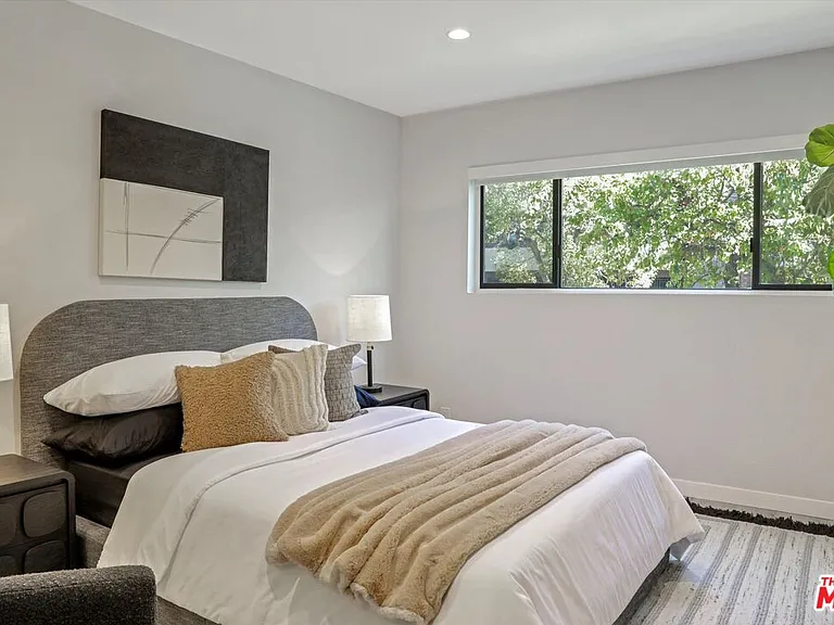 7300 Franklin Ave #346 — Photo 10