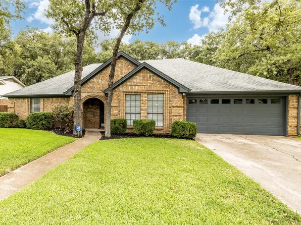 6817 Starnes Rd, North Richland Hills, TX 76182