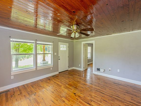 3rd image of 3391 Old Highway 31e Ct