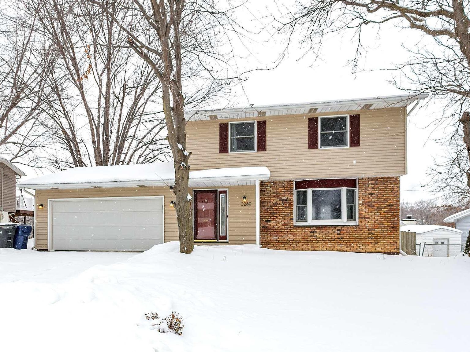 2260 Tanglefoot Ln, Bettendorf, IA 52722 Zillow